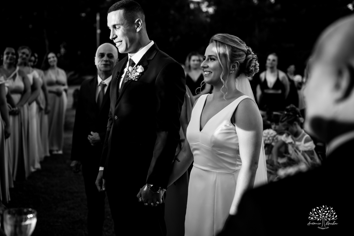 Mayara – Guilherme -Dia do Sim – Cerimônia - Chácara do Amanhecer – Família – Amigos –União – Padrinhos – Madrinhas – Daminhas -Buquê de marshmallow – Festa memorável – Antonio Rocha Fotografias - Pelotas