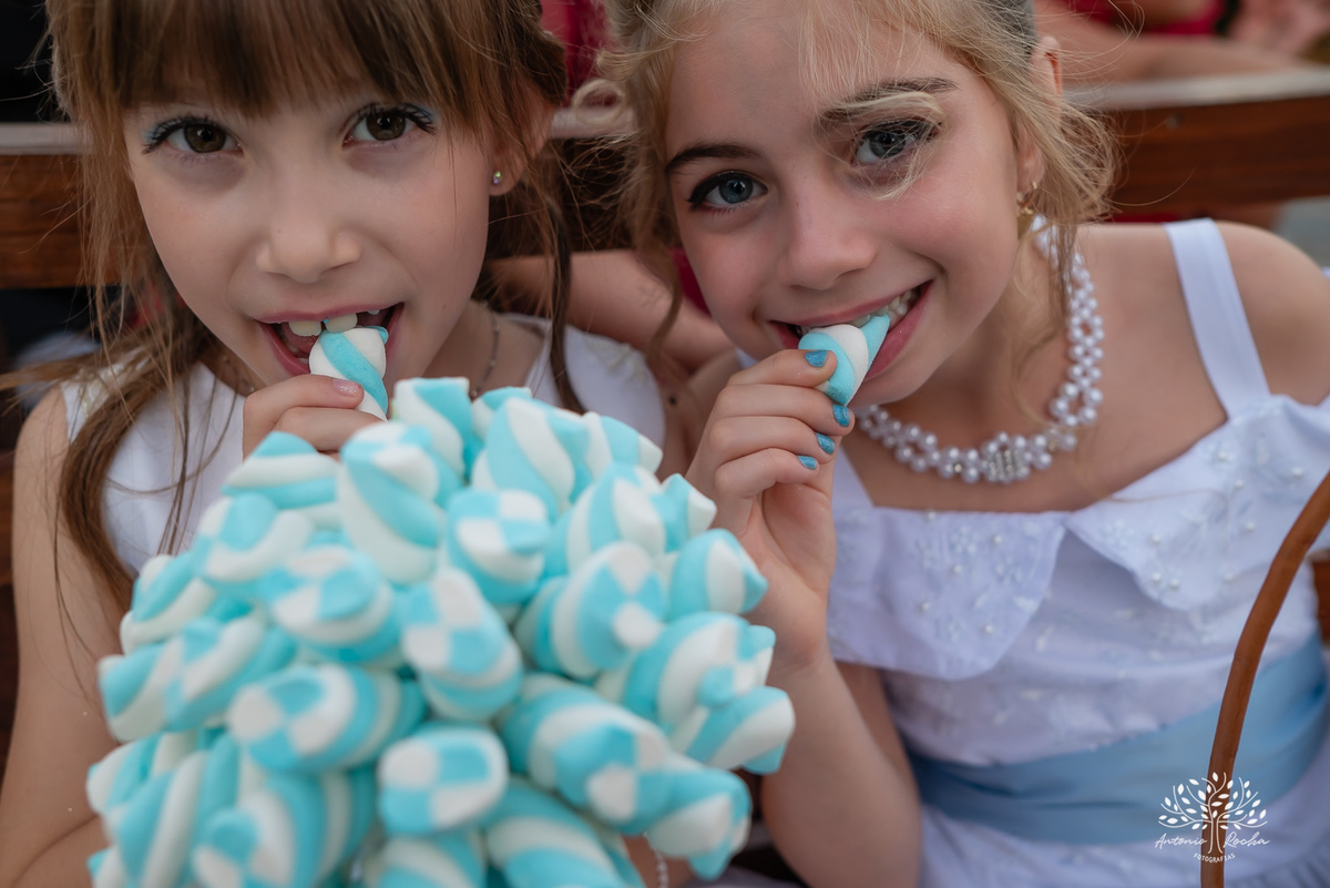 Mayara – Guilherme -Dia do Sim – Cerimônia - Chácara do Amanhecer – Família – Amigos –União – Padrinhos – Madrinhas – Daminhas -Buquê de marshmallow – Festa memorável – Antonio Rocha Fotografias - Pelotas