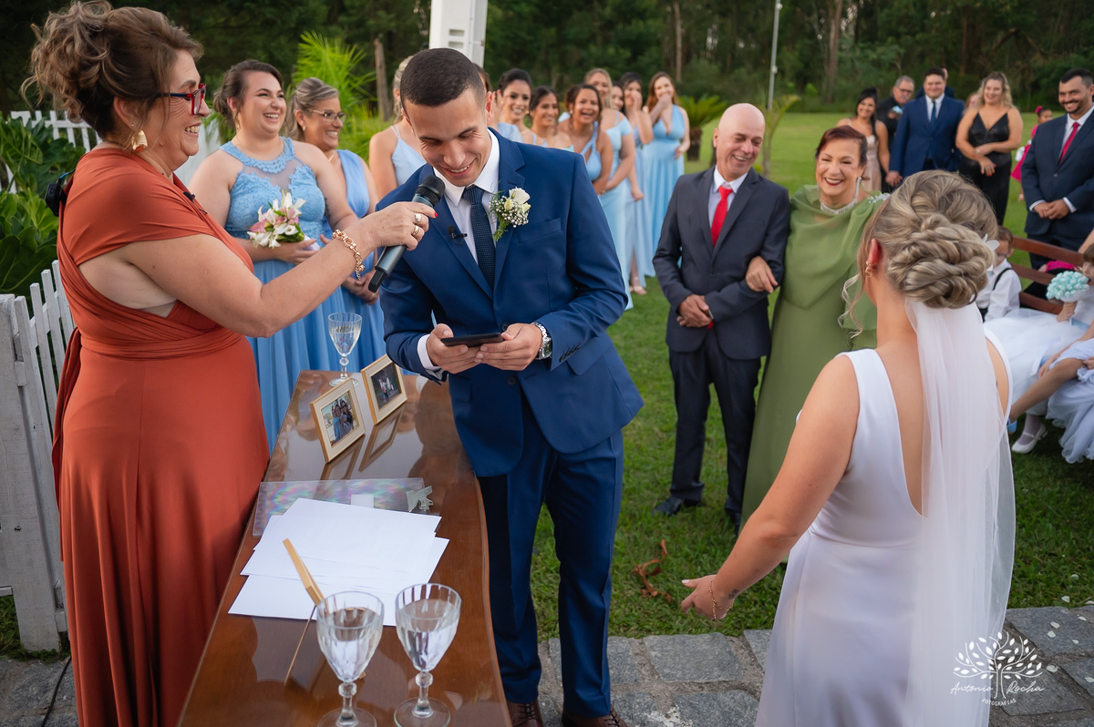 Mayara – Guilherme -Dia do Sim – Cerimônia - Chácara do Amanhecer – Família – Amigos –União – Padrinhos – Madrinhas – Daminhas -Buquê de marshmallow – Festa memorável – Antonio Rocha Fotografias - Pelotas