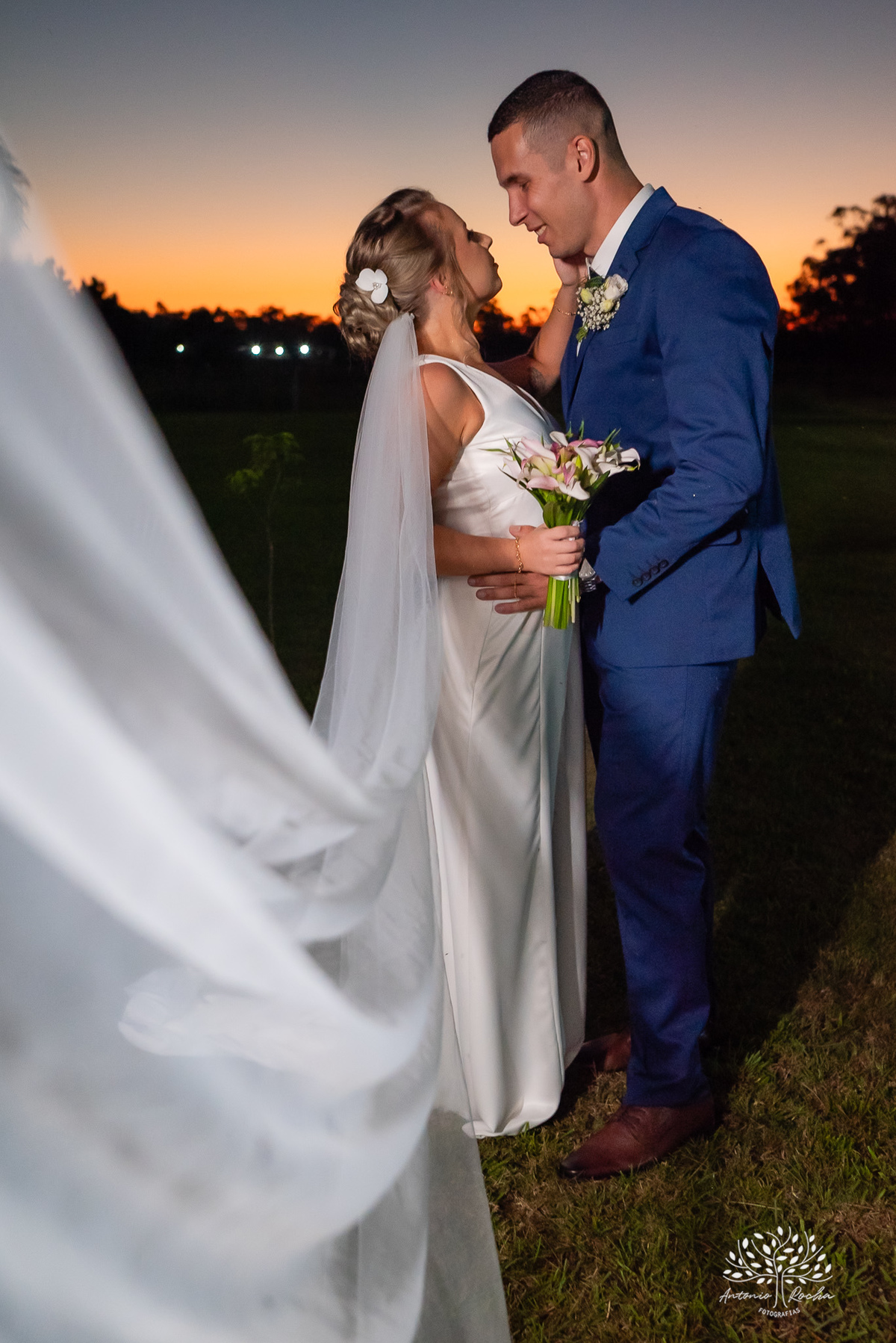 Mayara – Guilherme -Dia do Sim – Cerimônia - Chácara do Amanhecer – Família – Amigos –União – Padrinhos – Madrinhas – Daminhas -Buquê de marshmallow – Festa memorável – Antonio Rocha Fotografias - Pelotas