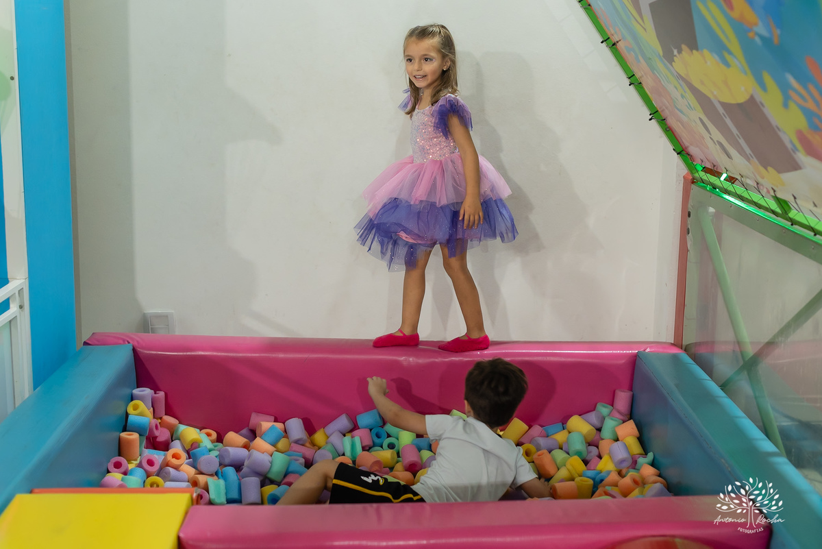 Martina-festa-6 anos-Pop Star-Barbie-Guitarras-Microfones-Animação-Banda-Show-Bolo-Criançaas-Diveersão-Tio Guigui-Família-Fotografia-Pelotas-Antonio Rocha Fotografias - Fotógrafo Barbudo