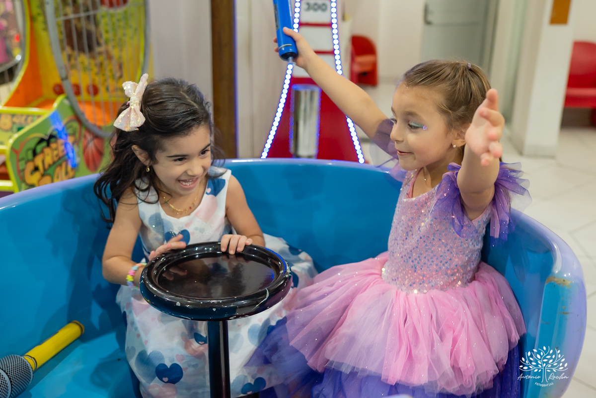 Martina-festa-6 anos-Pop Star-Barbie-Guitarras-Microfones-Animação-Banda-Show-Bolo-Criançaas-Diveersão-Tio Guigui-Família-Fotografia-Pelotas-Antonio Rocha Fotografias - Fotógrafo Barbudo