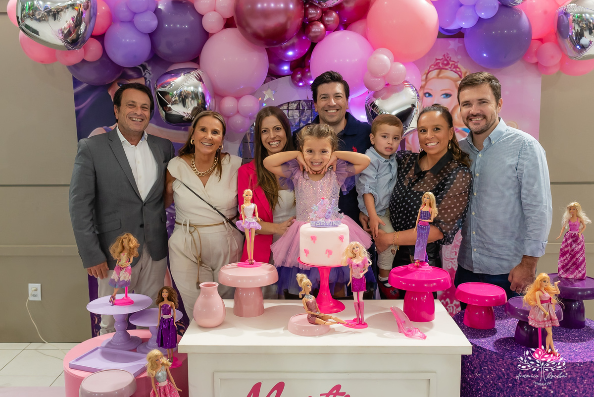 Martina-festa-6 anos-Pop Star-Barbie-Guitarras-Microfones-Animação-Banda-Show-Bolo-Criançaas-Diveersão-Tio Guigui-Família-Fotografia-Pelotas-Antonio Rocha Fotografias - Fotógrafo Barbudo