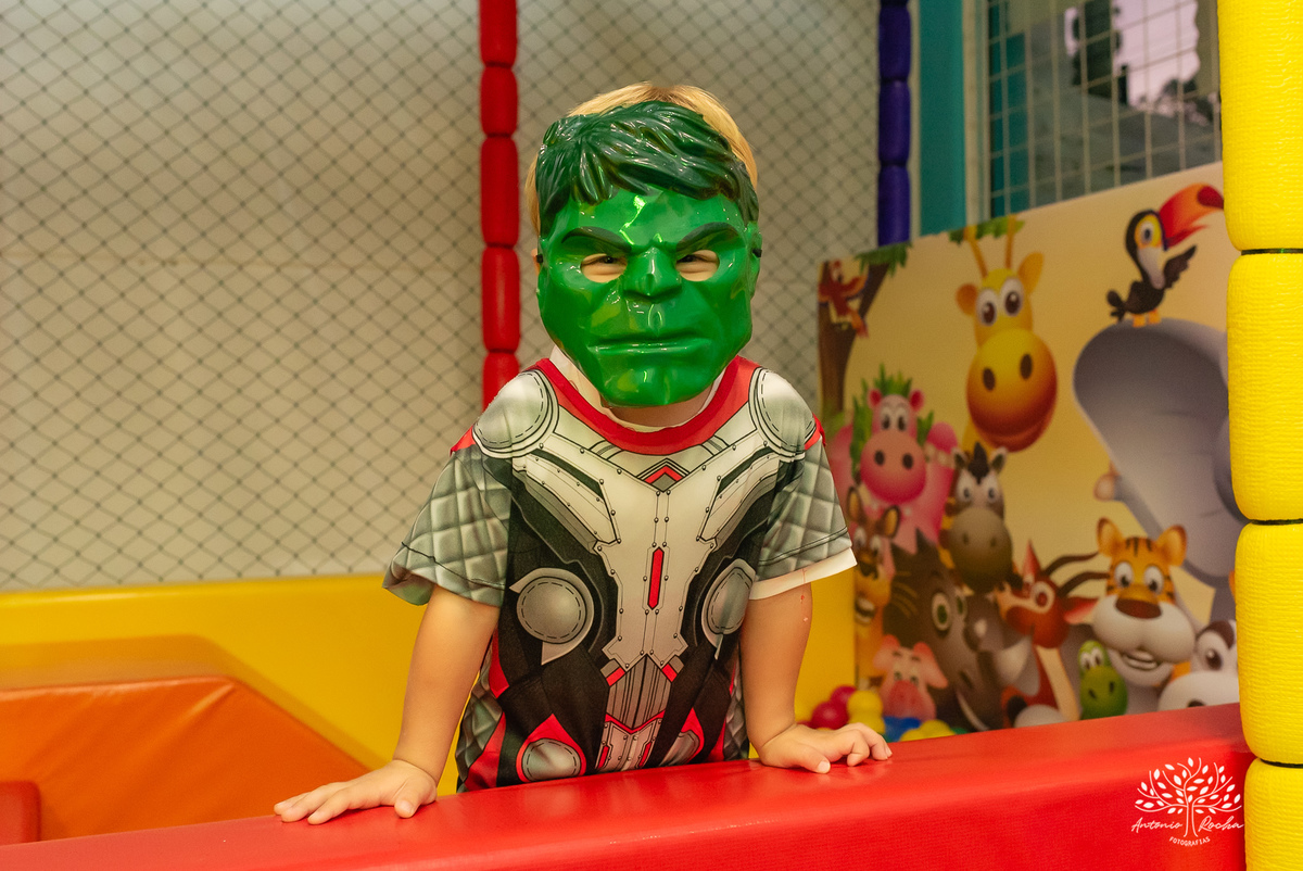 Isadora- aniversário- 4 anos- fotógrafo- Patrulha Canina- Sky- mesa do bolo- amiguinhos- brinquedos- família- amigos- escola- professores- surpresa- Candy club-crianças- parabéns- docinhos- alegria- cliques- magia – Pelotas – Antonio Rocha Fotografias