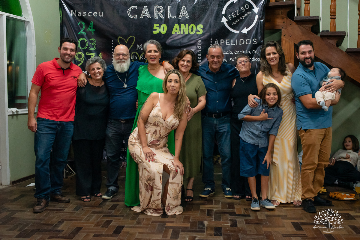 festa- 50 anos- Carla- amigos- familiares- cliques- carinho- homenagens- surpresa- renovação de votos- anel- energia- vitalidade- divertida- empolgante- dança-noite especial-cliques - Antonio Rocha Fotografias-Pelotas-Centro Português