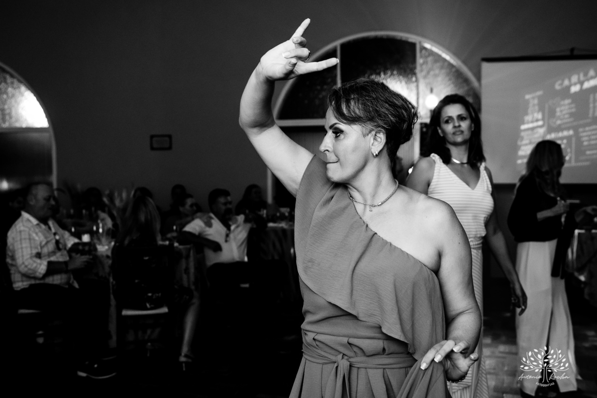 festa- 50 anos- Carla- amigos- familiares- cliques- carinho- homenagens- surpresa- renovação de votos- anel- energia- vitalidade- divertida- empolgante- dança-noite especial-cliques - Antonio Rocha Fotografias-Pelotas-Centro Português
