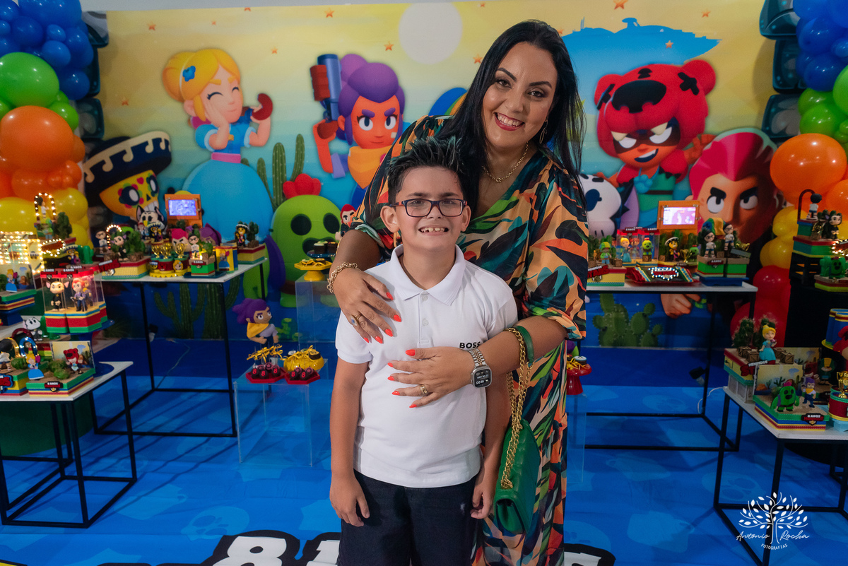 aniversário - Henrique - festa - preparada - carinho - detalhes - mãe - decoração - Brawl Stars - mesa - parabéns - diversão - Tio Tatá - brincadeiras - família - momentos especiais - confiança - cliques-Antonio Rocha Fotografias-Pelotas-Cliff Kids