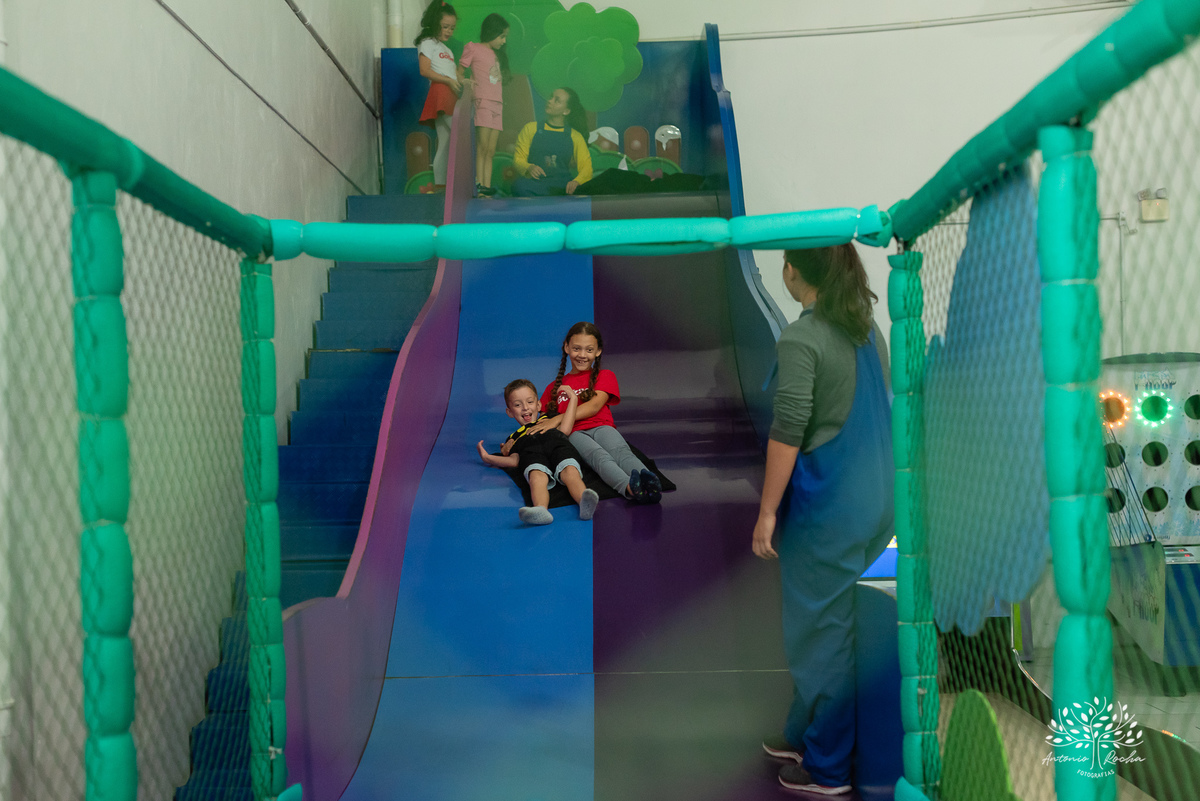 aniversário - Henrique - festa - preparada - carinho - detalhes - mãe - decoração - Brawl Stars - mesa - parabéns - diversão - Tio Tatá - brincadeiras - família - momentos especiais - confiança - cliques-Antonio Rocha Fotografias-Pelotas-Cliff Kids