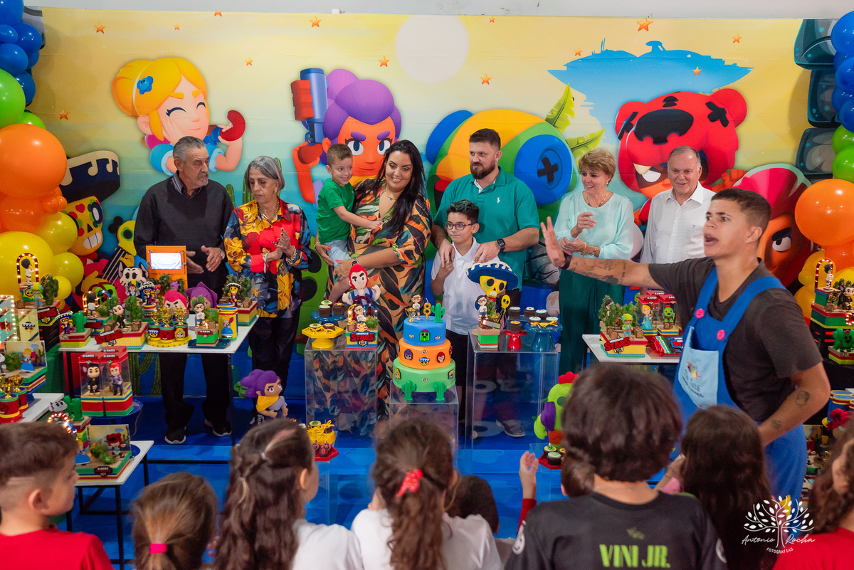 aniversário - Henrique - festa - preparada - carinho - detalhes - mãe - decoração - Brawl Stars - mesa - parabéns - diversão - Tio Tatá - brincadeiras - família - momentos especiais - confiança - cliques-Antonio Rocha Fotografias-Pelotas-Cliff Kids