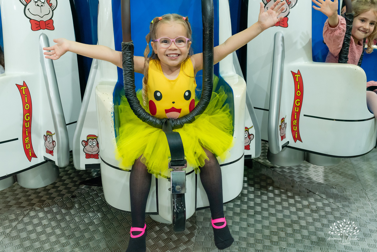 festa- 5 anos- Maia- Picachu- decoração- diversão- brinquedos- playground- tirolesa- amigos- surpresa- balas- guloseimas- Parabéns- apoio- carinho- crianças- pureza- autenticidade- família- cliques- alegria-Pelotas-Tio Guigui-Antonio Rocha Fotografias