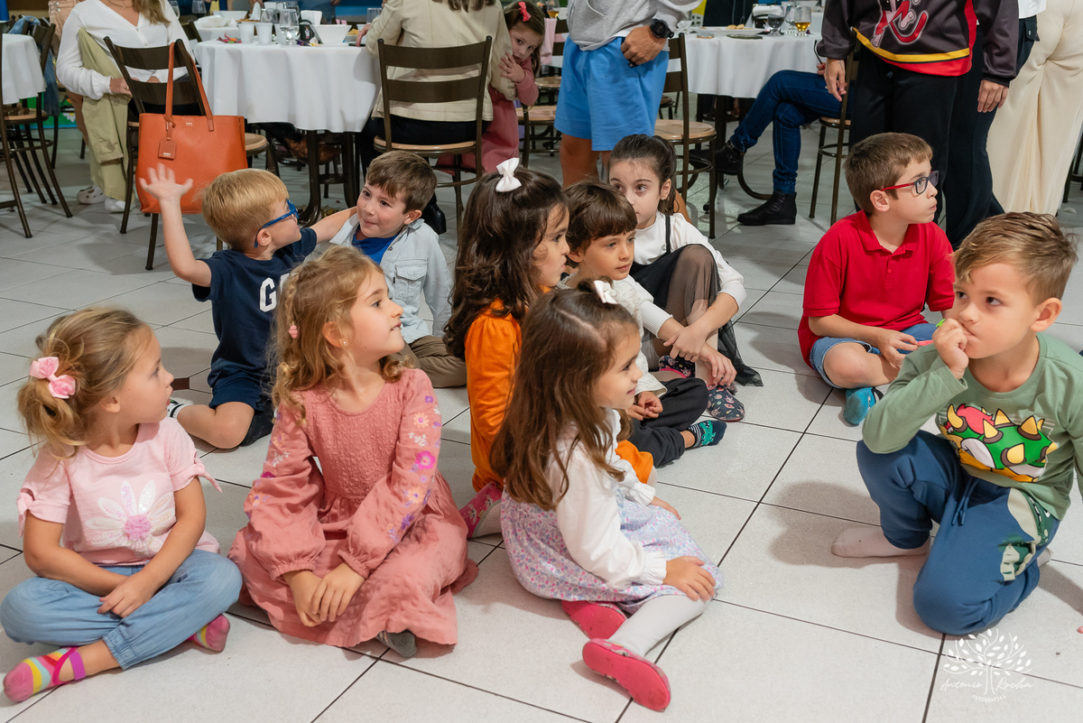 festa- 5 anos- Maia- Picachu- decoração- diversão- brinquedos- playground- tirolesa- amigos- surpresa- balas- guloseimas- Parabéns- apoio- carinho- crianças- pureza- autenticidade- família- cliques- alegria-Pelotas-Tio Guigui-Antonio Rocha Fotografias