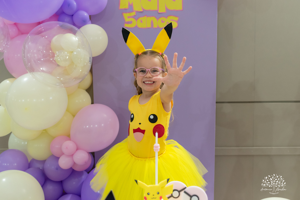 festa- 5 anos- Maia- Picachu- decoração- diversão- brinquedos- playground- tirolesa- amigos- surpresa- balas- guloseimas- Parabéns- apoio- carinho- crianças- pureza- autenticidade- família- cliques- alegria-Pelotas-Tio Guigui-Antonio Rocha Fotografias