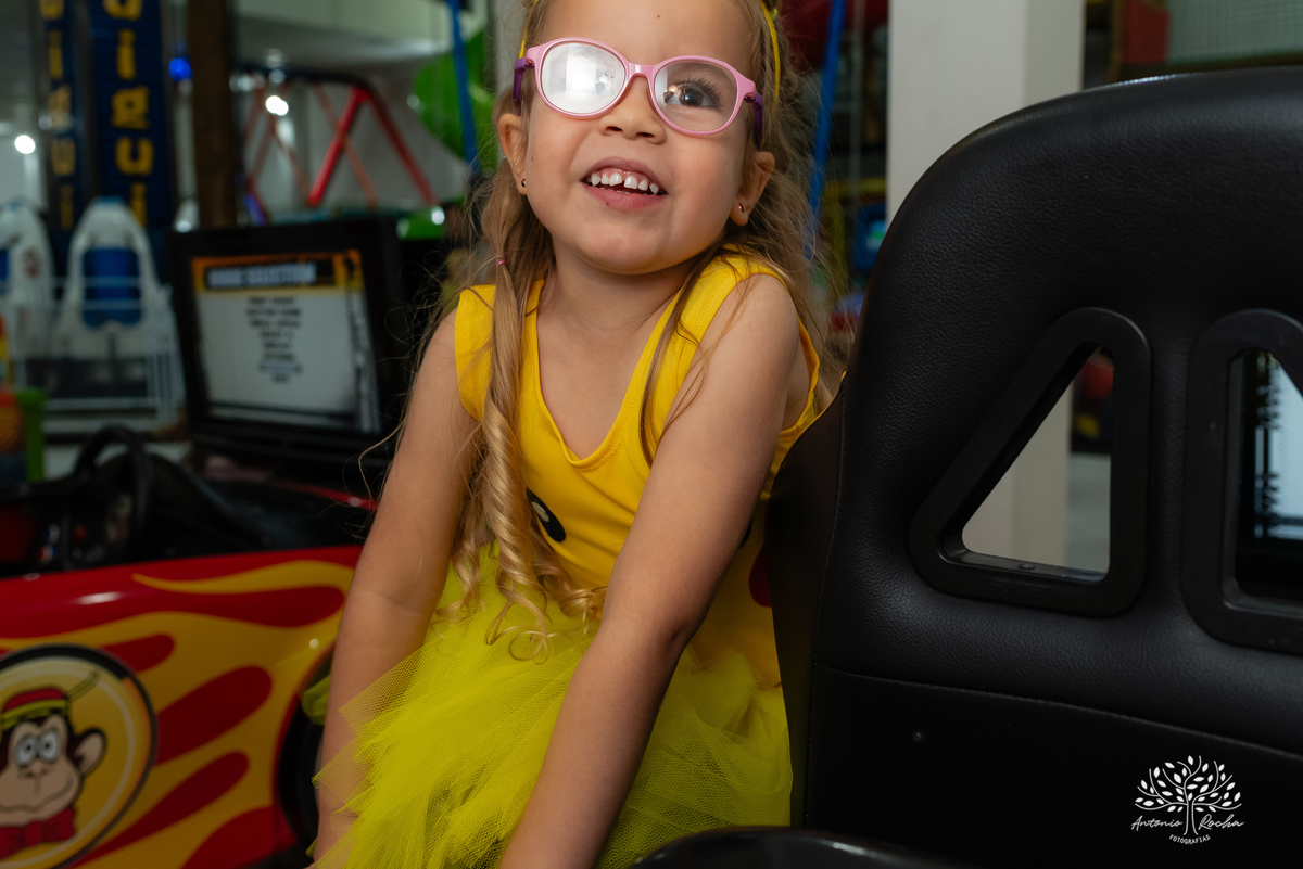 festa- 5 anos- Maia- Picachu- decoração- diversão- brinquedos- playground- tirolesa- amigos- surpresa- balas- guloseimas- Parabéns- apoio- carinho- crianças- pureza- autenticidade- família- cliques- alegria-Pelotas-Tio Guigui-Antonio Rocha Fotografias