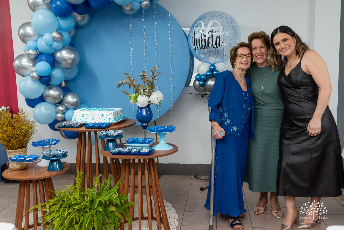 Julieta - Aniversário - 90 anos - Fotógrafa - Celebração - Amor - Família - Amigos - Memórias - Carinho - Chuva - Abraços - Momentos especiais - Gratidão - Confiança - Cliques -União - Antonio Rocha Fotografias-Pelotas-Restaurante-Pycadilhos