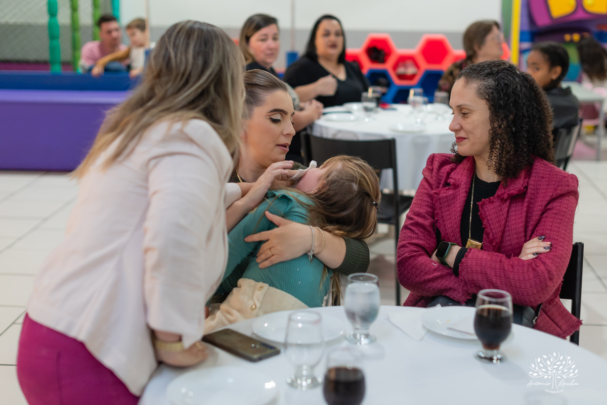 Gestação - Martim - Expectativa - Família - Andria - Guilherme - Alice - Francisco - Gustavo - Chá de bebê - Salão de festas - Cliff Kids -Decoração - Carinho - Amor - Abraços -Aniversários – Celebrar-Memórias-Bênçãos-Antonio Rocha Fotografias-Pelotas