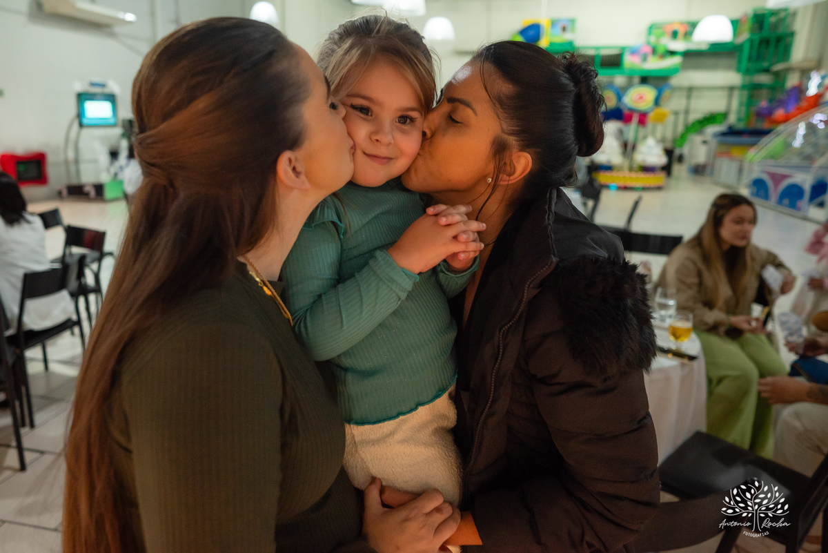 Gestação - Martim - Expectativa - Família - Andria - Guilherme - Alice - Francisco - Gustavo - Chá de bebê - Salão de festas - Cliff Kids -Decoração - Carinho - Amor - Abraços -Aniversários – Celebrar-Memórias-Bênçãos-Antonio Rocha Fotografias-Pelotas