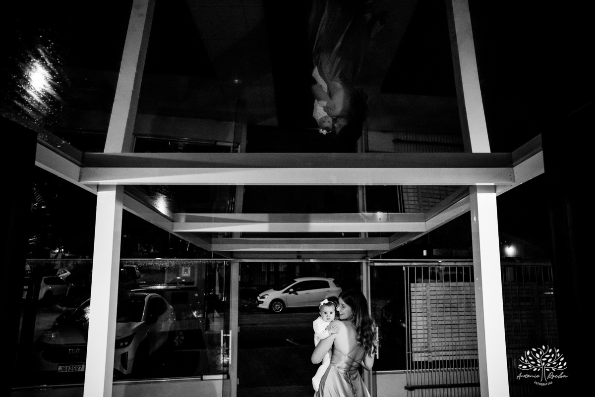 casamento - Camila e Lucas - cerimônia - igreja - avô da noiva - emocionante - chuva - ensaio fotográfico - amor - conexão - recepção - convidados - pista de dança - festa animada - família - amigos - alegria - Antonio Rocha Fotografias-Pelotas