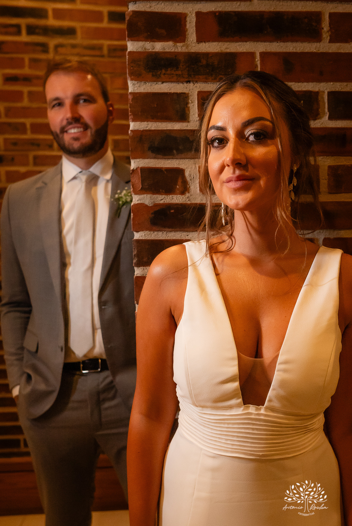 casamento - Camila e Lucas - cerimônia - igreja - avô da noiva - emocionante - chuva - ensaio fotográfico - amor - conexão - recepção - convidados - pista de dança - festa animada - família - amigos - alegria - Antonio Rocha Fotografias-Pelotas