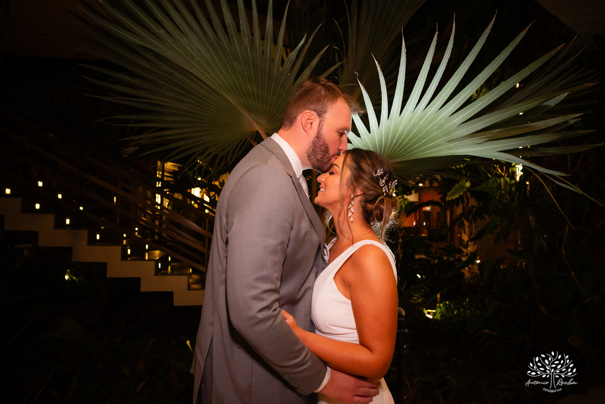 casamento - Camila e Lucas - cerimônia - igreja - avô da noiva - emocionante - chuva - ensaio fotográfico - amor - conexão - recepção - convidados - pista de dança - festa animada - família - amigos - alegria - Antonio Rocha Fotografias-Pelotas