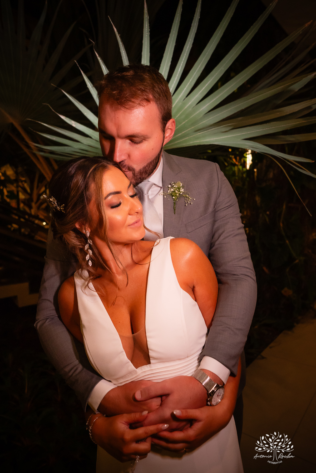 casamento - Camila e Lucas - cerimônia - igreja - avô da noiva - emocionante - chuva - ensaio fotográfico - amor - conexão - recepção - convidados - pista de dança - festa animada - família - amigos - alegria - Antonio Rocha Fotografias-Pelotas