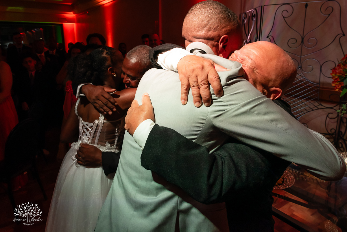 casamento- Márcia- Cristiano- cerimônia- amor- cumplicidade- união- Comunidade Evangélica Luterana Redenção- amigos- irmãos- festa- Pagode em Dose Dupla-família- G2 Eventos-música- registros fotográficos  -Antonio Rocha Fotografias – Pelotas-