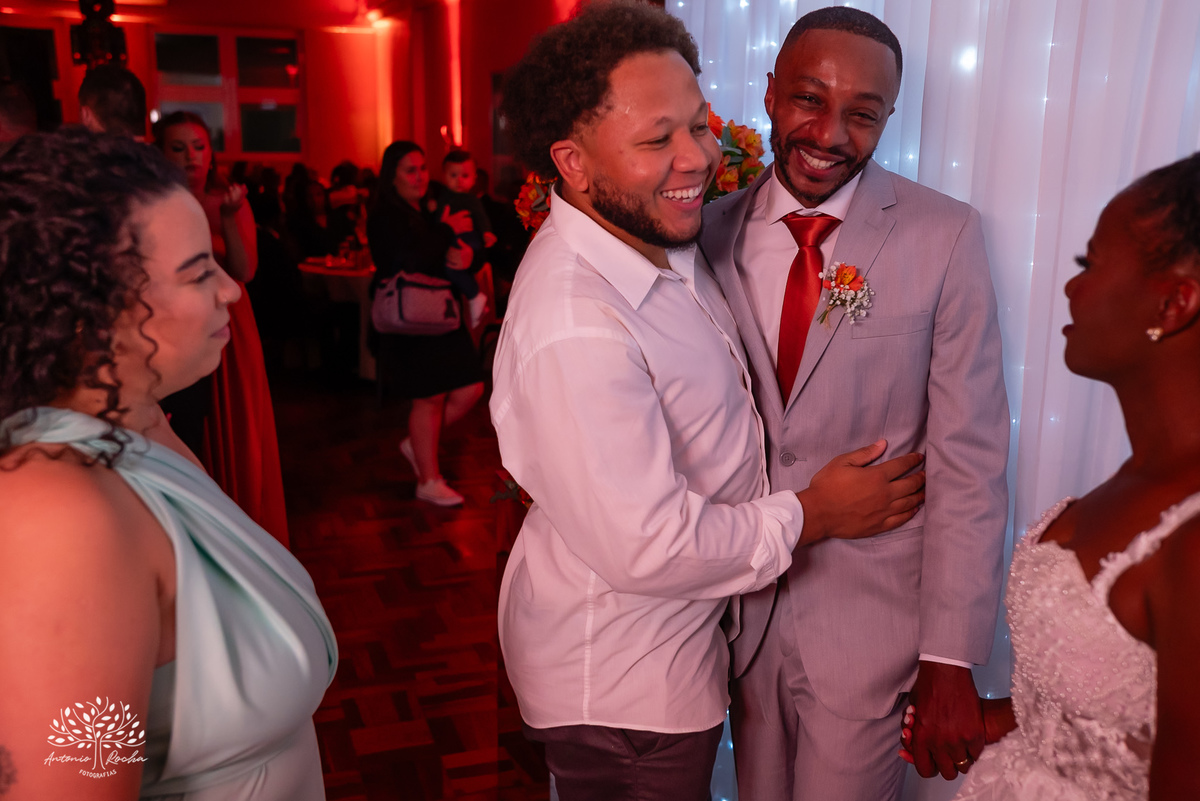 casamento- Márcia- Cristiano- cerimônia- amor- cumplicidade- união- Comunidade Evangélica Luterana Redenção- amigos- irmãos- festa- Pagode em Dose Dupla-família- G2 Eventos-música- registros fotográficos  -Antonio Rocha Fotografias – Pelotas-