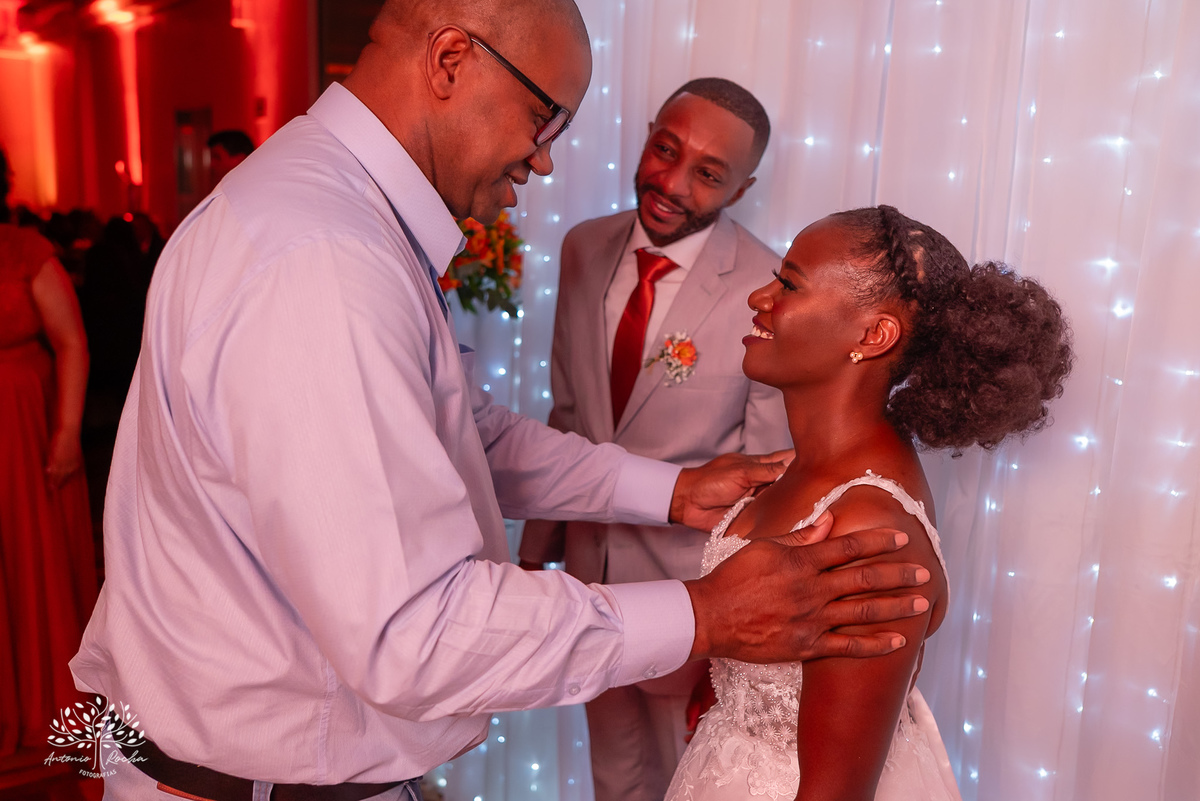 casamento- Márcia- Cristiano- cerimônia- amor- cumplicidade- união- Comunidade Evangélica Luterana Redenção- amigos- irmãos- festa- Pagode em Dose Dupla-família- G2 Eventos-música- registros fotográficos  -Antonio Rocha Fotografias – Pelotas-