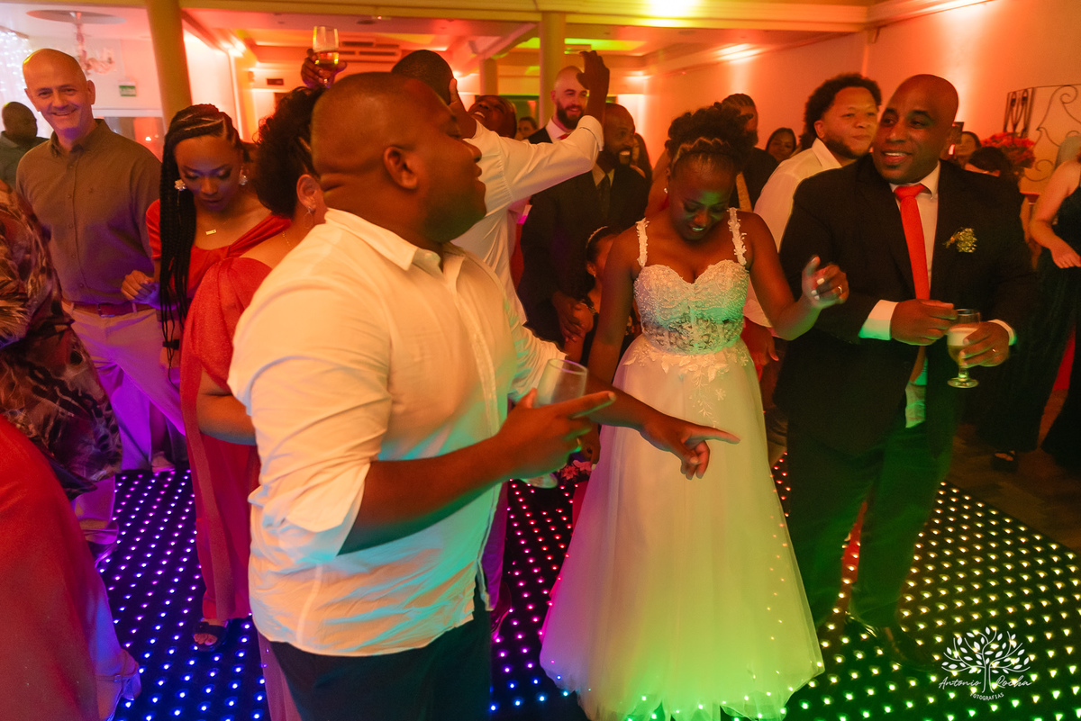 casamento- Márcia- Cristiano- cerimônia- amor- cumplicidade- união- Comunidade Evangélica Luterana Redenção- amigos- irmãos- festa- Pagode em Dose Dupla-família- G2 Eventos-música- registros fotográficos  -Antonio Rocha Fotografias – Pelotas-