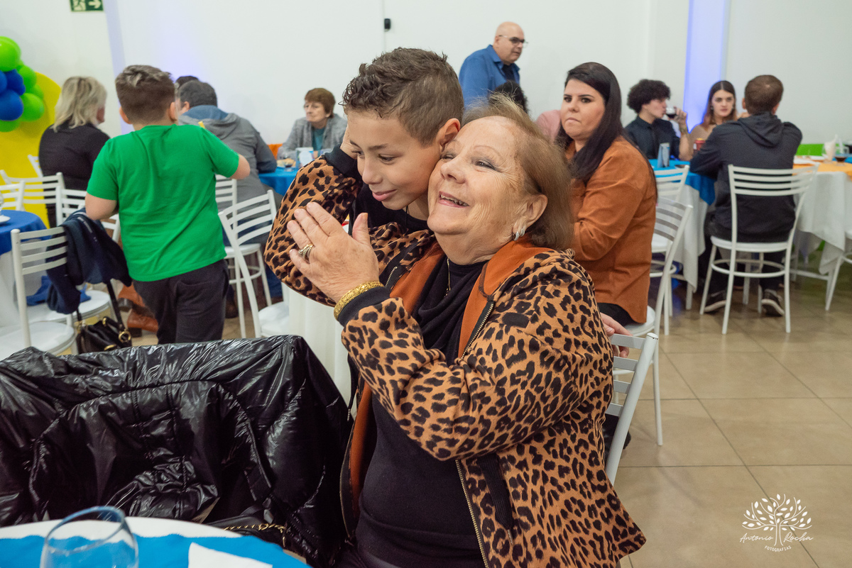 Derlei- alegre-carinhoso-tema Roblox-cachorros-quentes-pinturas faciais-docinhos-confiança no fotógrafo- fotos de festa infantil-fotógrafo profissional-fotografia de eventos-fotografia espontânea-aniversário infantil–Antonio Rocha Fotografias-Pelotas