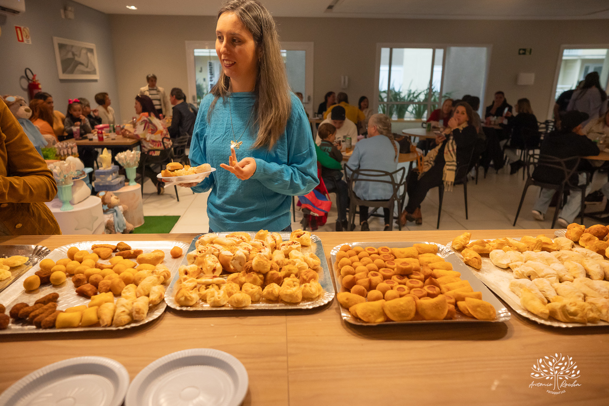 chá de bebê-Arthur-Marci-Patrick-energia contagiante – amigos-familiares - celebração - chegada do bebê - carinhos - risadas - tarde divertida-chuva - calor humano - cliques - emoção - felicidade - registro fotográfico - Antonio Rocha Fotografias-Pelotas