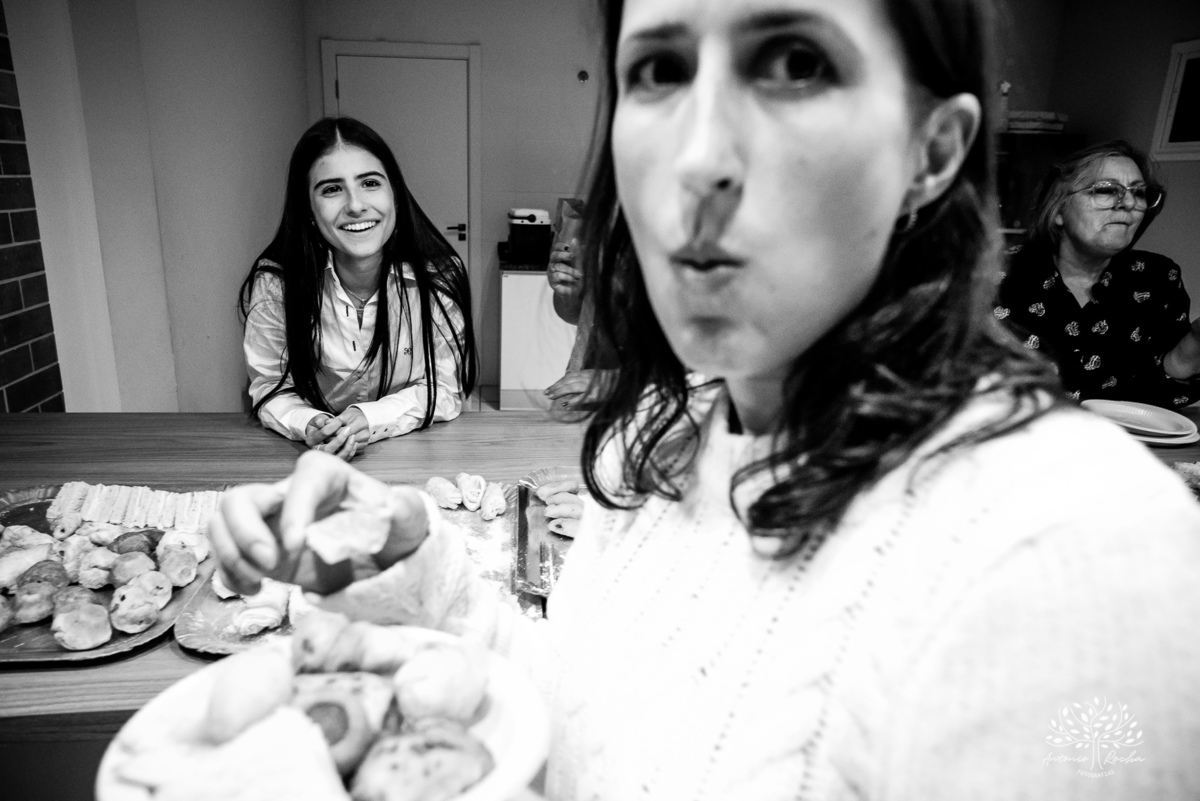 chá de bebê-Arthur-Marci-Patrick-energia contagiante – amigos-familiares - celebração - chegada do bebê - carinhos - risadas - tarde divertida-chuva - calor humano - cliques - emoção - felicidade - registro fotográfico - Antonio Rocha Fotografias-Pelotas