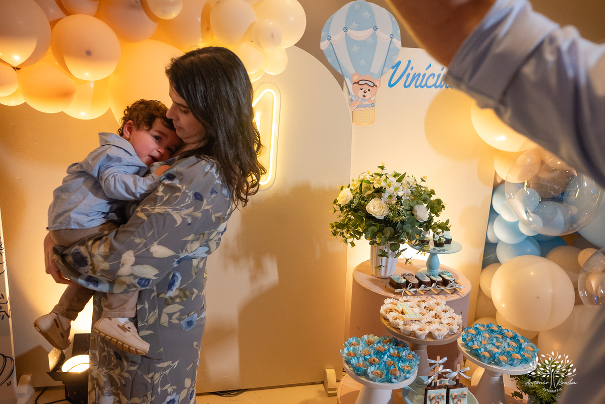 festa-primeiro-aninho - Vinicius - decoração – brinquedos-fofura-luxo-celebrar-San Sebastian-ensolarado-domingo-amigos-balões-temática-ursinho - painel-fotográfico-primeiro-ano-aniversariante-família-alegria-cliques-Antonio Rocha Fotografias-Pelotas