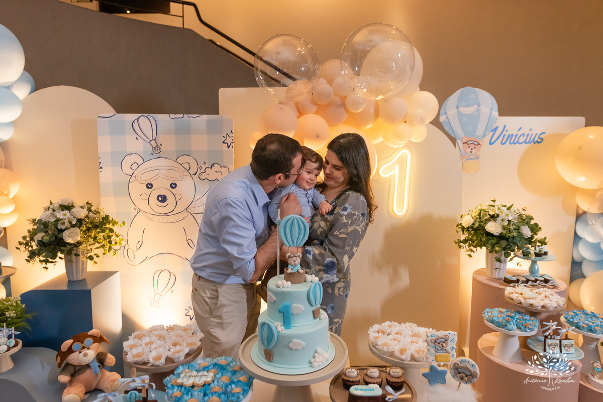 festa-primeiro-aninho - Vinicius - decoração – brinquedos-fofura-luxo-celebrar-San Sebastian-ensolarado-domingo-amigos-balões-temática-ursinho - painel-fotográfico-primeiro-ano-aniversariante-família-alegria-cliques-Antonio Rocha Fotografias-Pelotas