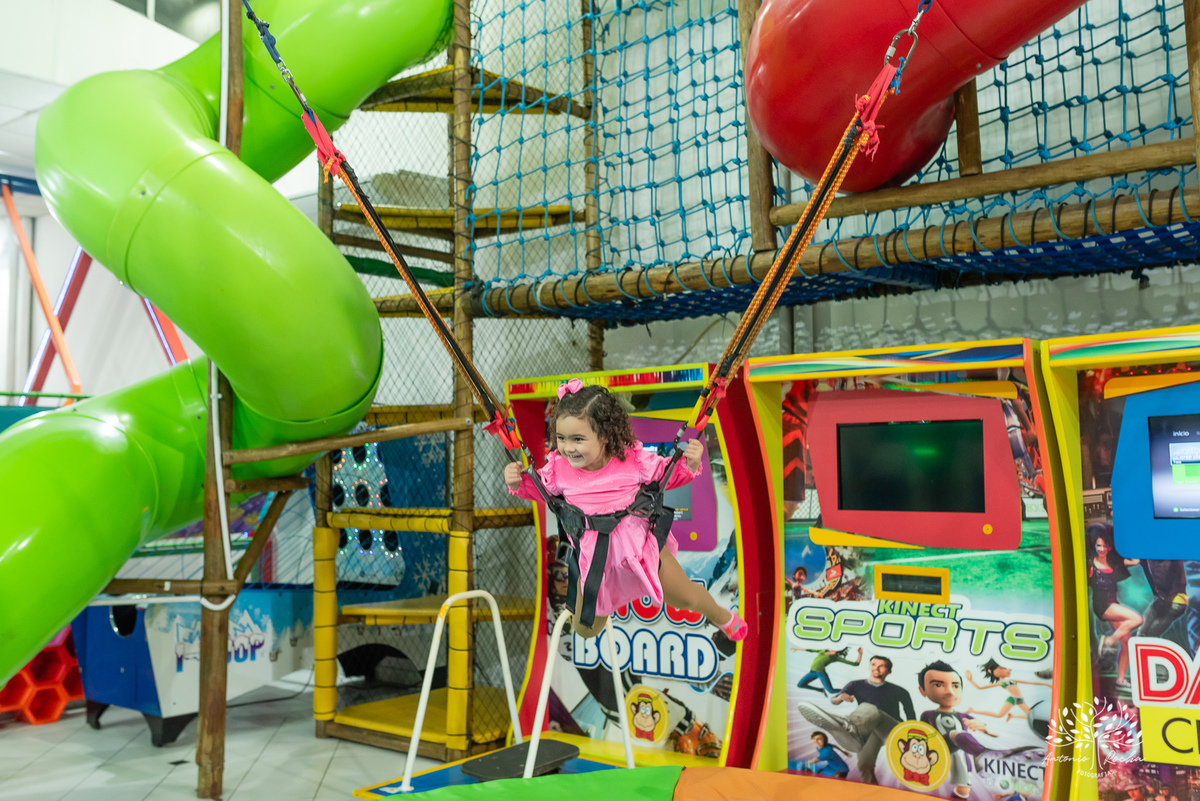 aniversário - Martina - festa infantil - fotografia de aniversário - fotógrafo de família - celebração- energia  - vitalidade - personalidade - Isadora - amor fraternal - Show do Parabéns - alegria - confiança - carinho - Antonio Rocha Fotografias-Pelotas