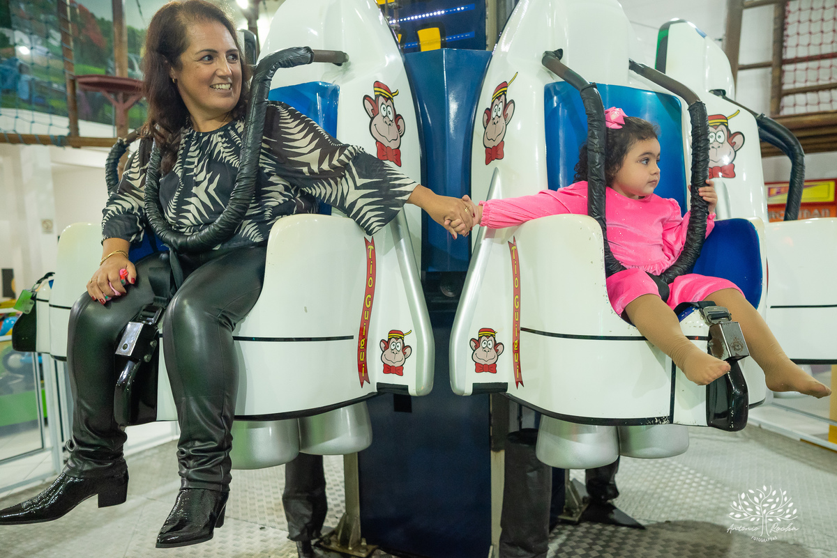 aniversário - Martina - festa infantil - fotografia de aniversário - fotógrafo de família - celebração- energia  - vitalidade - personalidade - Isadora - amor fraternal - Show do Parabéns - alegria - confiança - carinho - Antonio Rocha Fotografias-Pelotas