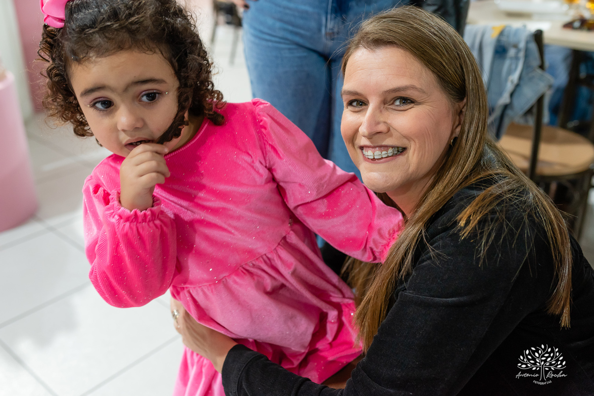 aniversário - Martina - festa infantil - fotografia de aniversário - fotógrafo de família - celebração- energia  - vitalidade - personalidade - Isadora - amor fraternal - Show do Parabéns - alegria - confiança - carinho - Antonio Rocha Fotografias-Pelotas