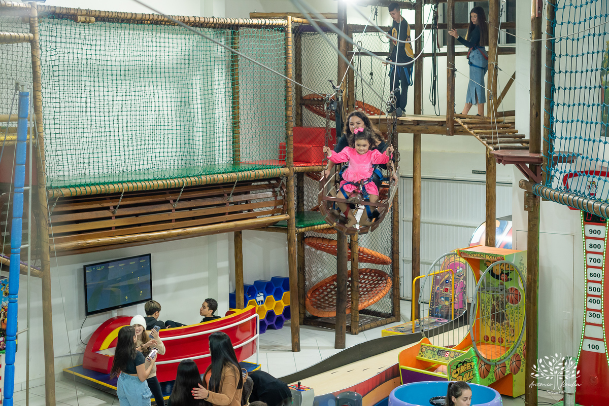 aniversário - Martina - festa infantil - fotografia de aniversário - fotógrafo de família - celebração- energia  - vitalidade - personalidade - Isadora - amor fraternal - Show do Parabéns - alegria - confiança - carinho - Antonio Rocha Fotografias-Pelotas