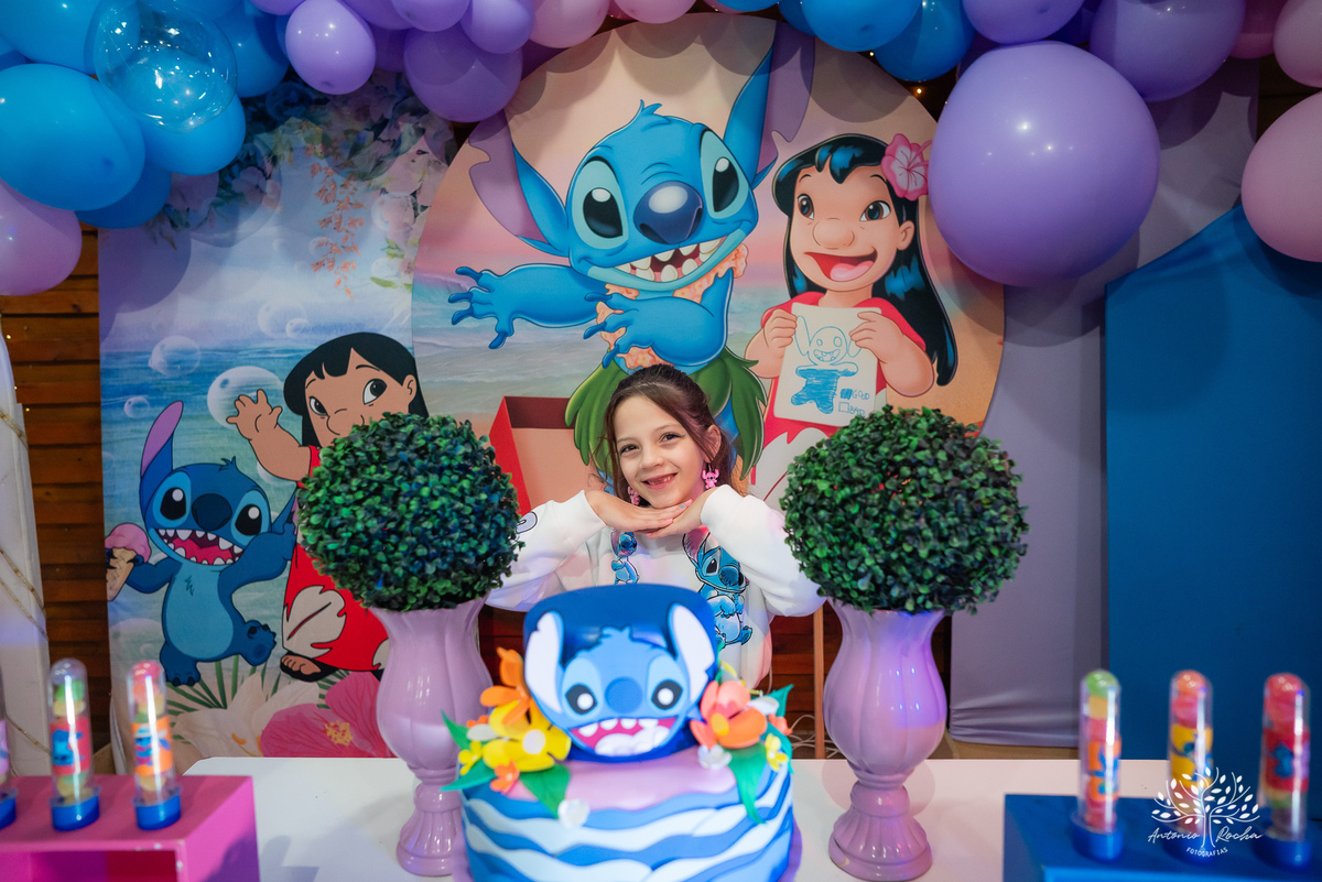 
aniversário-Sophia-fotógrafa-crescimento-família-amigos-alegria-carisma-menina encantadora-ginasta- atividade física-premiações-falta de energia elétrica-festa-improviso-diversão-parabéns-Antonio Rocha Fotografias-Pelotas-Stich