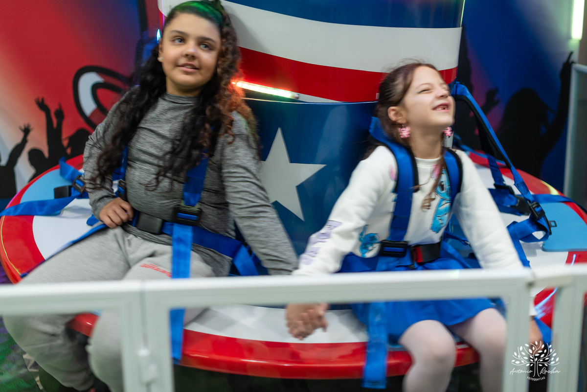 aniversário-Sophia-fotógrafa-crescimento-família-amigos-alegria-carisma-menina encantadora-ginasta- atividade física-premiações-falta de energia elétrica-festa-improviso-diversão-parabéns-Antonio Rocha Fotografias-Pelotas-Stich