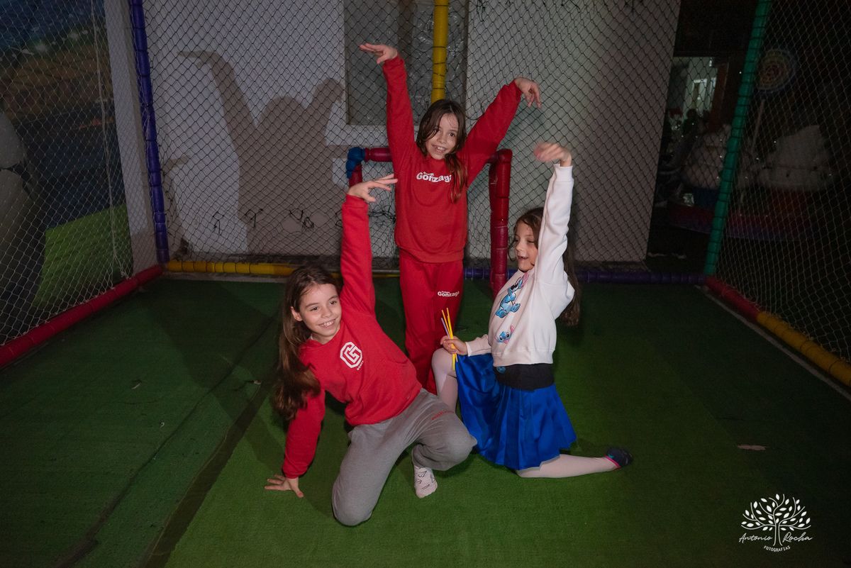 aniversário-Sophia-fotógrafa-crescimento-família-amigos-alegria-carisma-menina encantadora-ginasta- atividade física-premiações-falta de energia elétrica-festa-improviso-diversão-parabéns-Antonio Rocha Fotografias-Pelotas-Stich