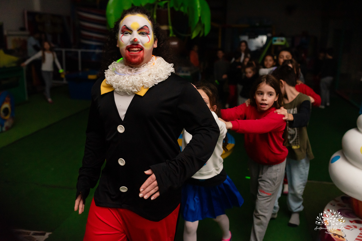 aniversário-Sophia-fotógrafa-crescimento-família-amigos-alegria-carisma-menina encantadora-ginasta- atividade física-premiações-falta de energia elétrica-festa-improviso-diversão-parabéns-Antonio Rocha Fotografias-Pelotas-Stich