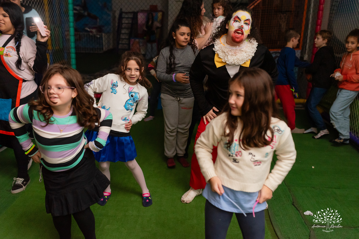 aniversário-Sophia-fotógrafa-crescimento-família-amigos-alegria-carisma-menina encantadora-ginasta- atividade física-premiações-falta de energia elétrica-festa-improviso-diversão-parabéns-Antonio Rocha Fotografias-Pelotas-Stich