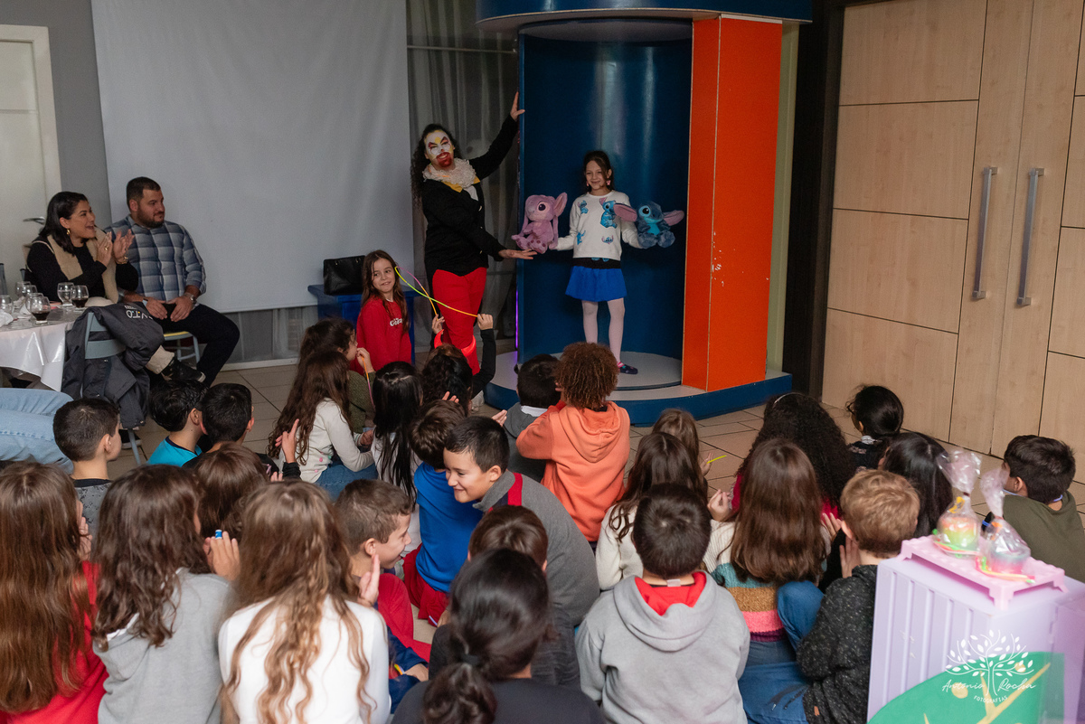 aniversário-Sophia-fotógrafa-crescimento-família-amigos-alegria-carisma-menina encantadora-ginasta- atividade física-premiações-falta de energia elétrica-festa-improviso-diversão-parabéns-Antonio Rocha Fotografias-Pelotas-Stich