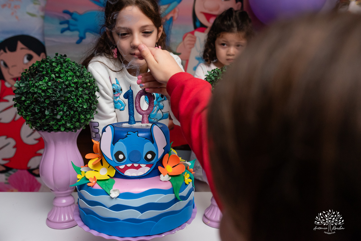 aniversário-Sophia-fotógrafa-crescimento-família-amigos-alegria-carisma-menina encantadora-ginasta- atividade física-premiações-falta de energia elétrica-festa-improviso-diversão-parabéns-Antonio Rocha Fotografias-Pelotas-Stich