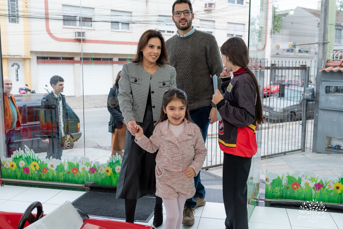 Fotografia-Aniversário infantil-6 anos-Festa-Fotógrafo de eventos-Fotógrafo infantil-Registros de festa-Decoração de aniversário-bolo-Casa Mágica da Gabi-Brincadeiras infantis-Show do Parabéns-Antonio Rocha Fotografias-Fotografia de crianças-Pelotas