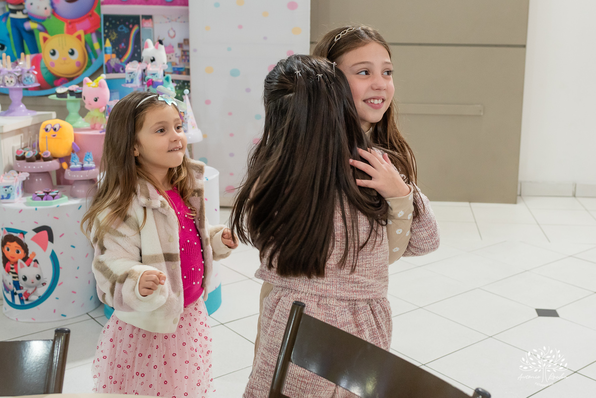 Fotografia-Aniversário infantil-6 anos-Festa-Fotógrafo de eventos-Fotógrafo infantil-Registros de festa-Decoração de aniversário-bolo-Casa Mágica da Gabi-Brincadeiras infantis-Show do Parabéns-Antonio Rocha Fotografias-Fotografia de crianças-Pelotas