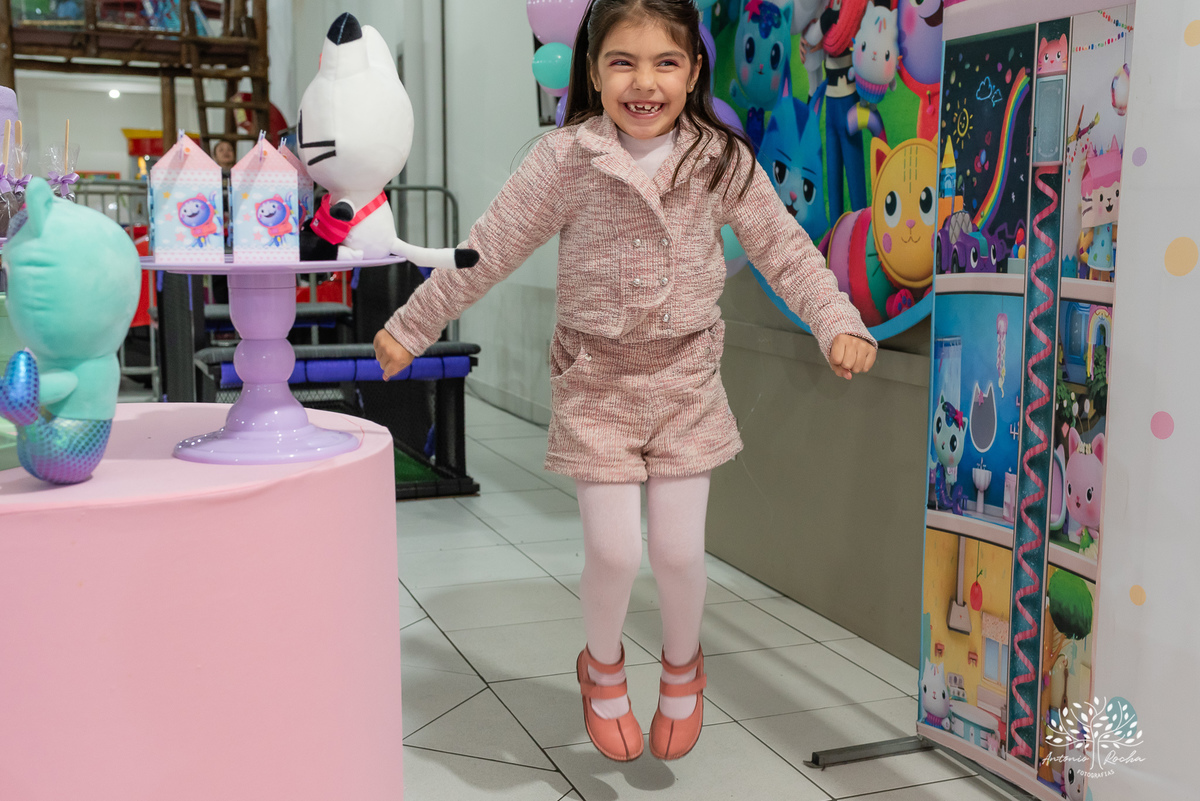 Fotografia-Aniversário infantil-6 anos-Festa-Fotógrafo de eventos-Fotógrafo infantil-Registros de festa-Decoração de aniversário-bolo-Casa Mágica da Gabi-Brincadeiras infantis-Show do Parabéns-Antonio Rocha Fotografias-Fotografia de crianças-Pelotas