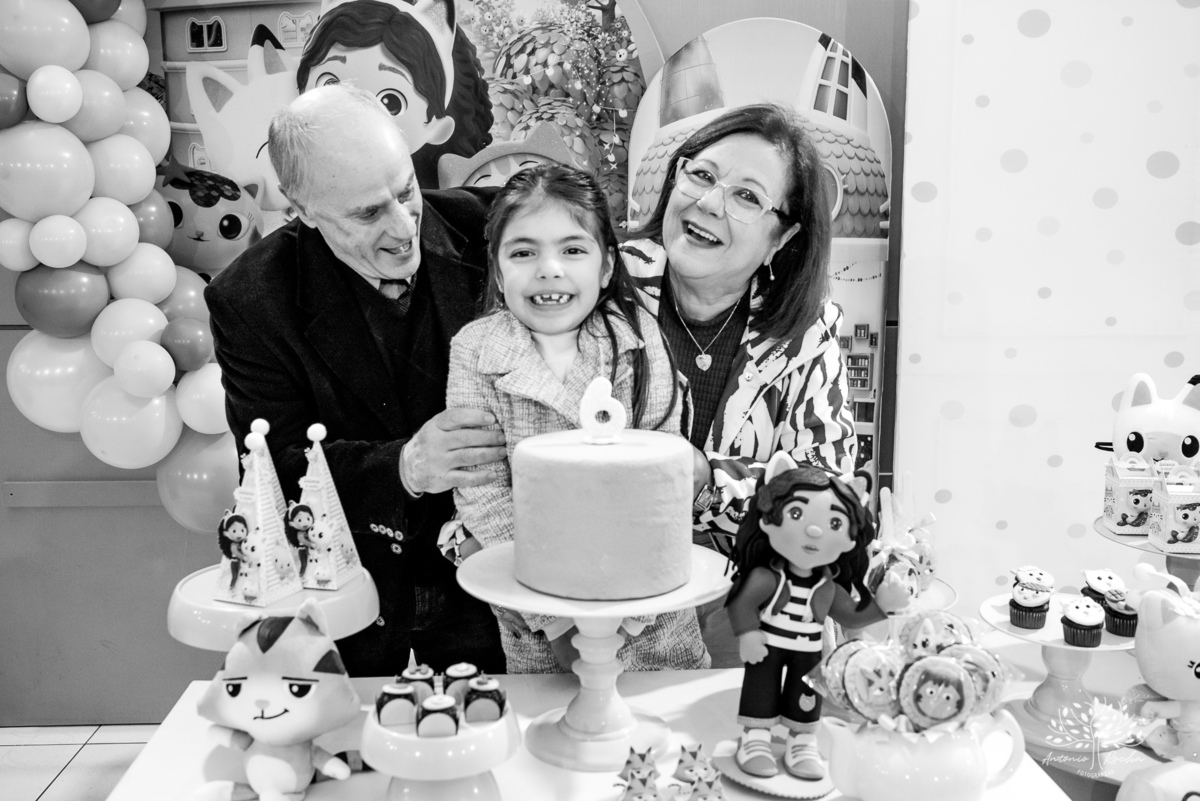 Fotografia-Aniversário infantil-6 anos-Festa-Fotógrafo de eventos-Fotógrafo infantil-Registros de festa-Decoração de aniversário-bolo-Casa Mágica da Gabi-Brincadeiras infantis-Show do Parabéns-Antonio Rocha Fotografias-Fotografia de crianças-Pelotas