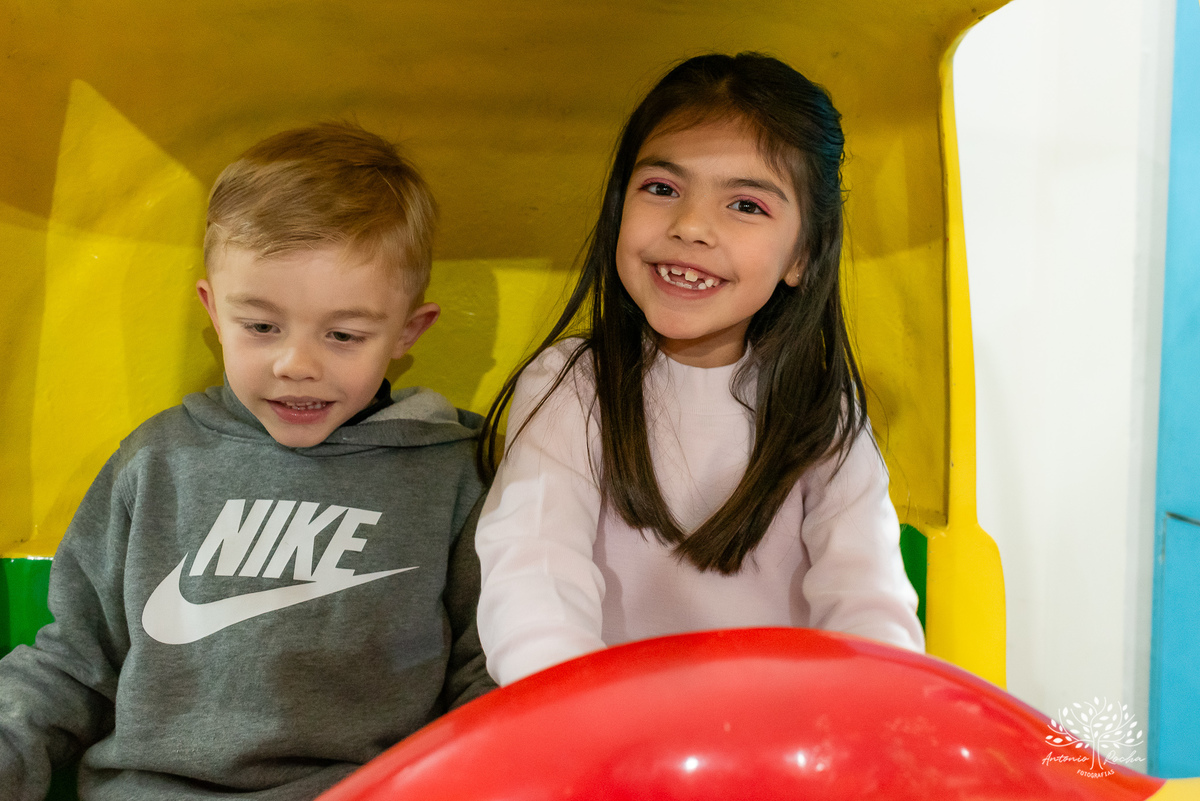 Fotografia-Aniversário infantil-6 anos-Festa-Fotógrafo de eventos-Fotógrafo infantil-Registros de festa-Decoração de aniversário-bolo-Casa Mágica da Gabi-Brincadeiras infantis-Show do Parabéns-Antonio Rocha Fotografias-Fotografia de crianças-Pelotas