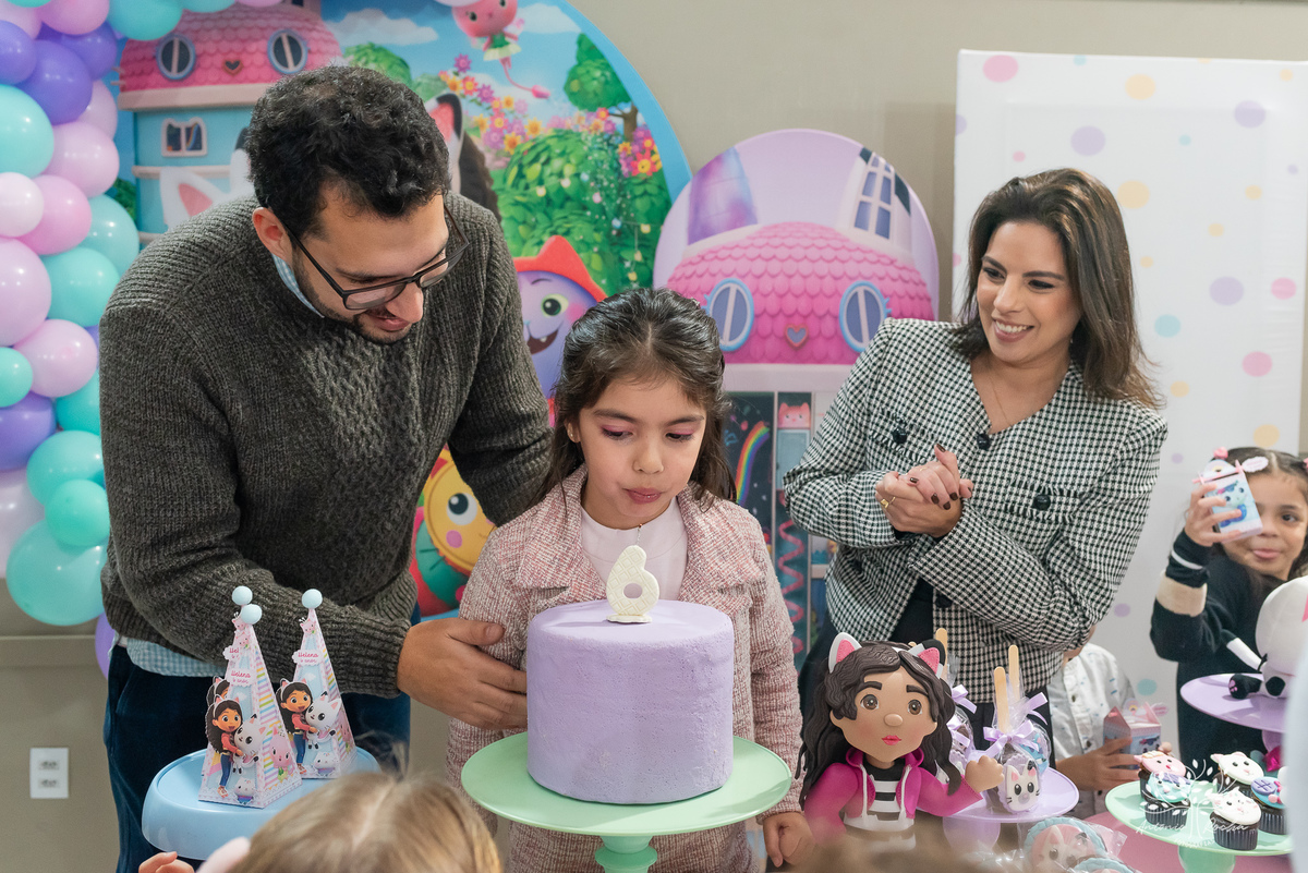 Fotografia-Aniversário infantil-6 anos-Festa-Fotógrafo de eventos-Fotógrafo infantil-Registros de festa-Decoração de aniversário-bolo-Casa Mágica da Gabi-Brincadeiras infantis-Show do Parabéns-Antonio Rocha Fotografias-Fotografia de crianças-Pelotas